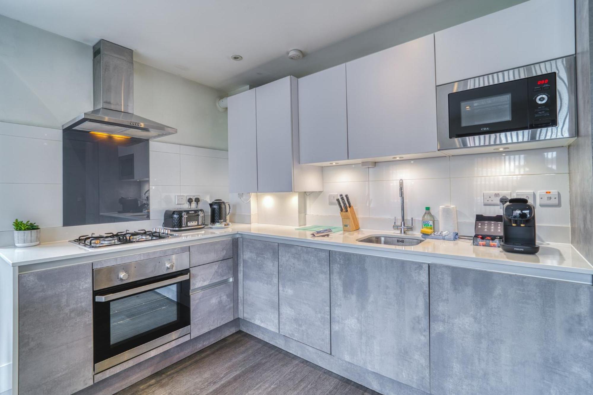 Hive - East Apartment *